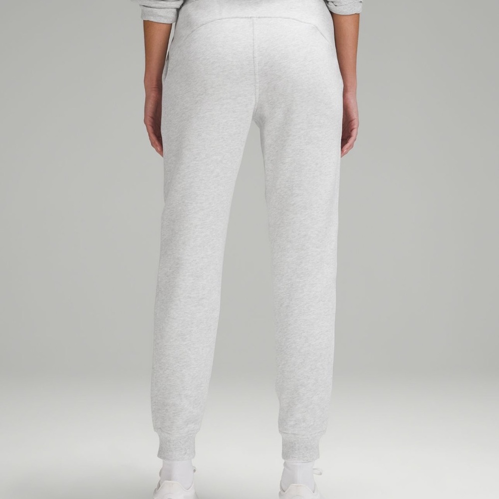 NWT Lululemon Scuba High Rise Joggers size 14 - Picture 3 of 6